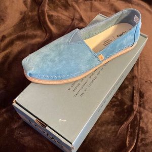 Women’s Tom’s Slip Ons